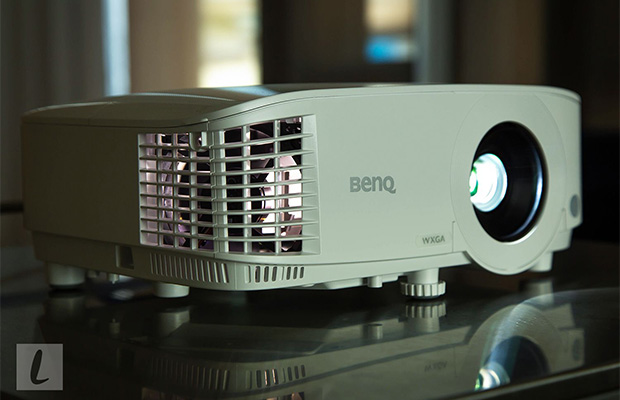 BenQ W500 Projector